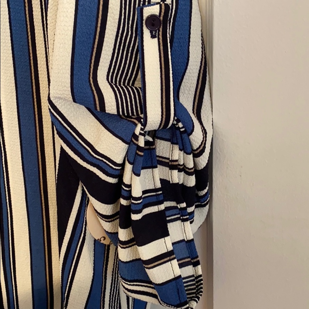 Three Quarter Sleeve Blouse Navy and White - Picture 4 of 4